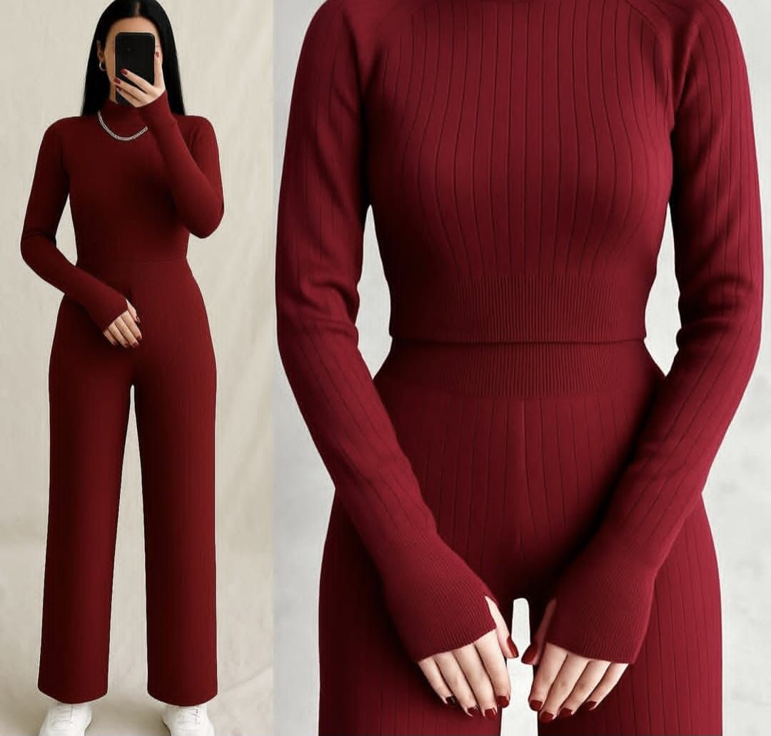 Burgundy wool set