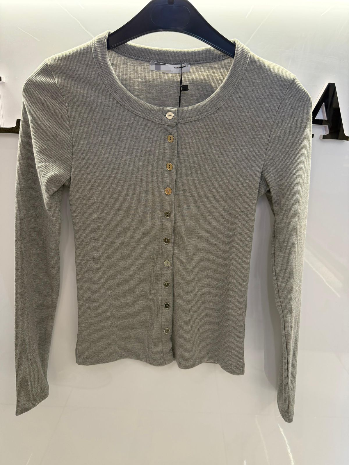 Grey top